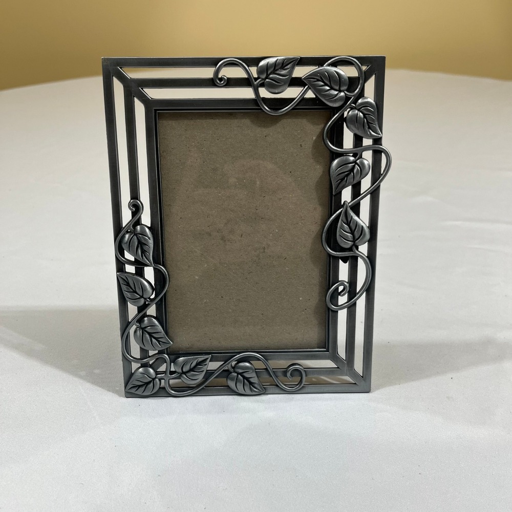 Connoisseur Picture Frame Home Decor 4x6 Silver Pewter Leaf Vine Metal